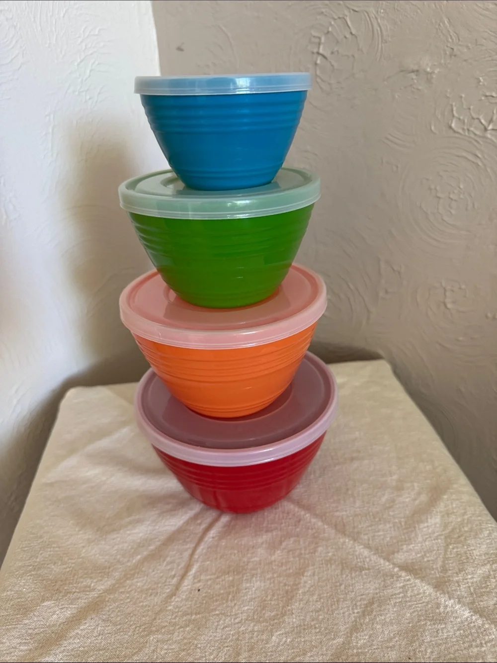 Colorful Plastic Food Storage Bowl Set - Red, Orange, Green, Blue - Picture 2 of 9